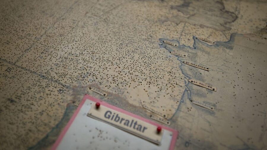 London: Churchill War Rooms Ticket & Landmarks Guided Tour - Starting at the Fourth Plinth in Trafalgar Square