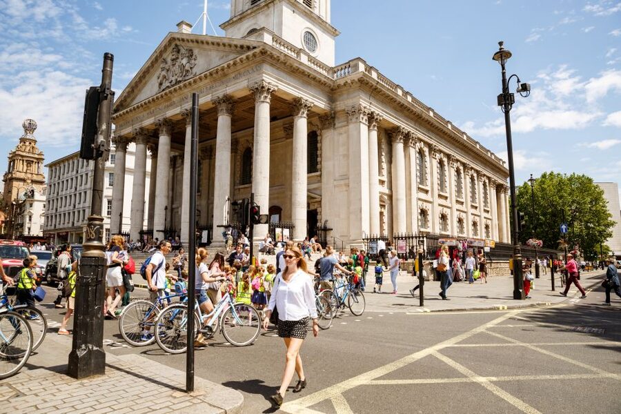 London: Classic Gold 3.5-Hour Bike Tour - Buckingham Palace and the Changing of the Guard