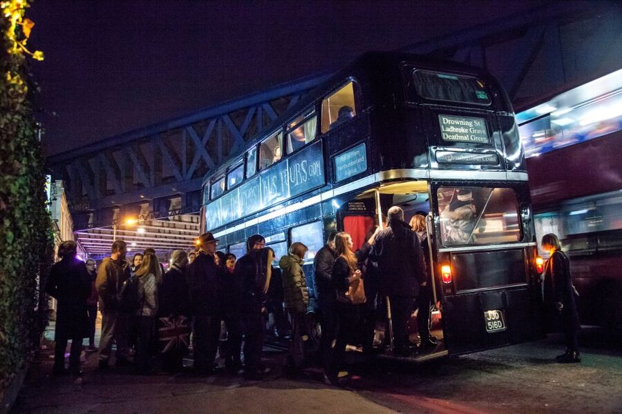 London: Comedy Horror Ghost Tour on a Bus - Westminster Abbey, Big Ben, and the city at night
