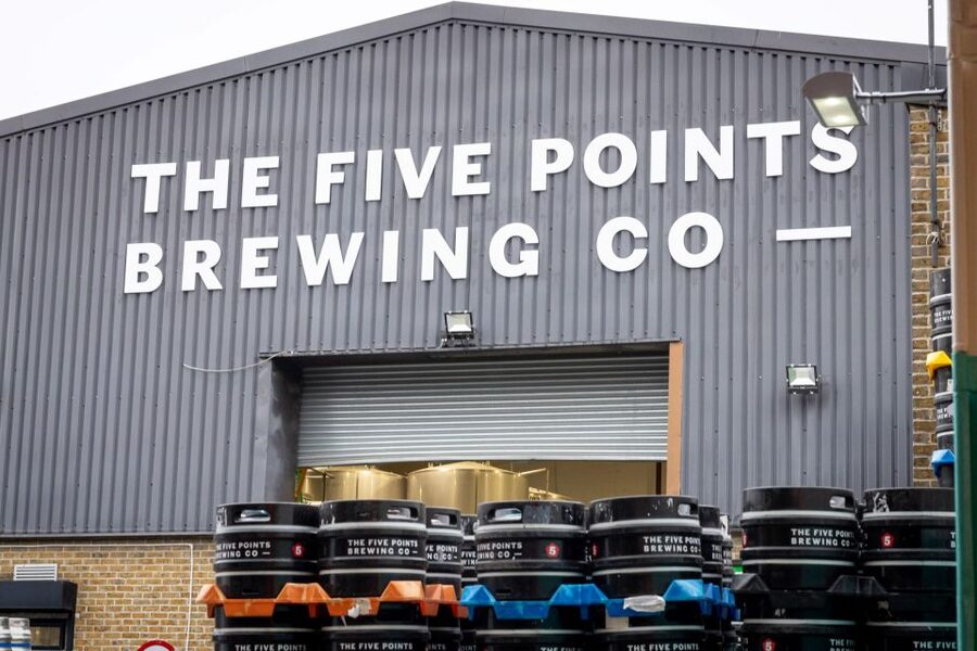 London: Craft Brewery Tour with Tasting of 4 Beers - Four 1/3-pint samples on the mezzanine terrace
