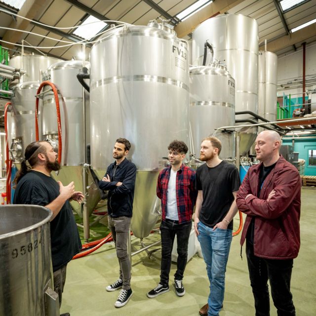 London: Craft Brewery Tour with Tasting of 4 Beers - What the tour does especially well