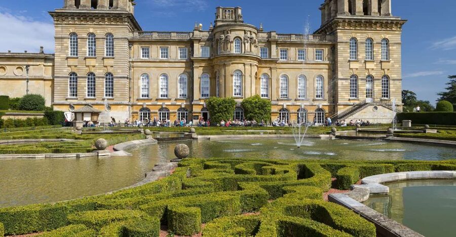 London: Cream Tea at Blenheim Palace & the Cotswolds Tour - The coach ride from London