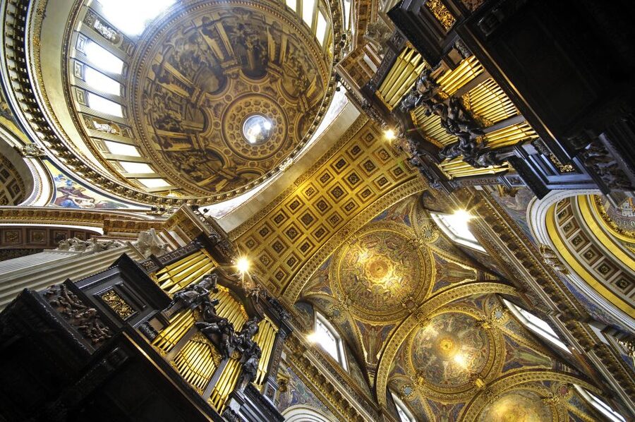 London: Crown Jewels Tour with River Cruise - The Guide and Transport Experience