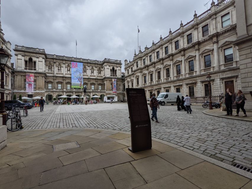 London: Custom Private Tour by Car - Museums, Harrods, and the choice between seeing and entering