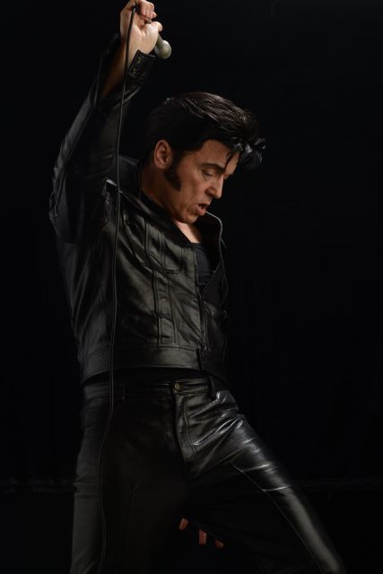 London: Dinner Cruise with Elvis Tribute on the Thames River - Boarding at 7:45PM with sparkling wine