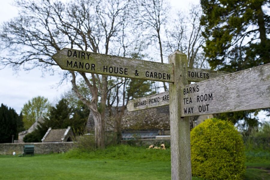 London: Downton Abbey, Cotswolds, and Highclere Castle Tour - Shilton ford and Bates’s Red Lion