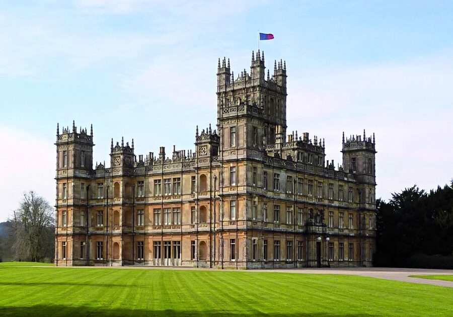 London: Downton Abbey Countryside Black Taxi VIP Tour - Who should book this Downton Abbey day?