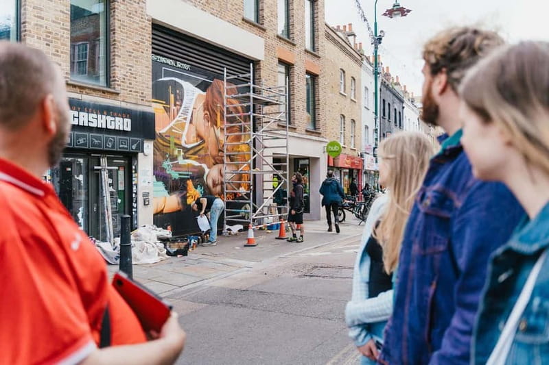 London: East End Instagrammable Street Art & Graffiti Tour - Shakespeare, painted walls, and the final stories