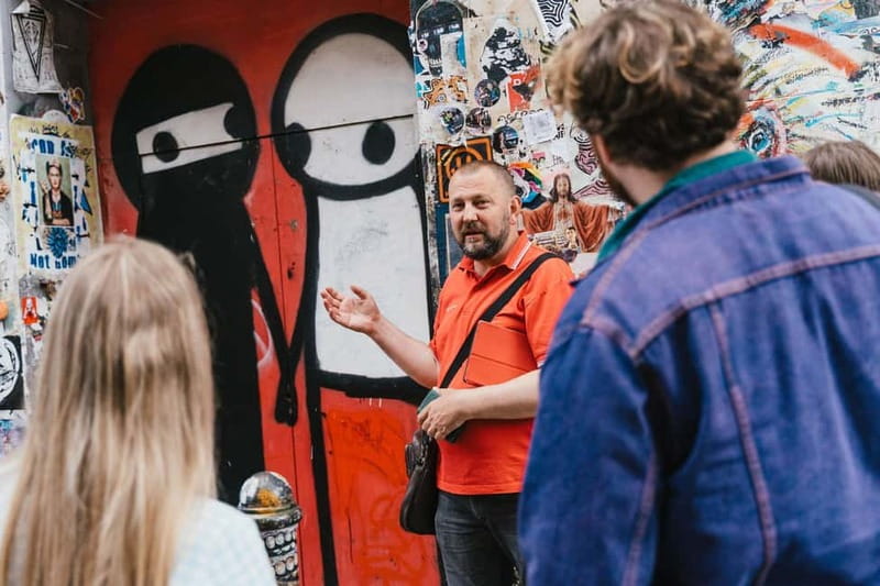 London: East End Instagrammable Street Art & Graffiti Tour - Why East End street art works best on foot