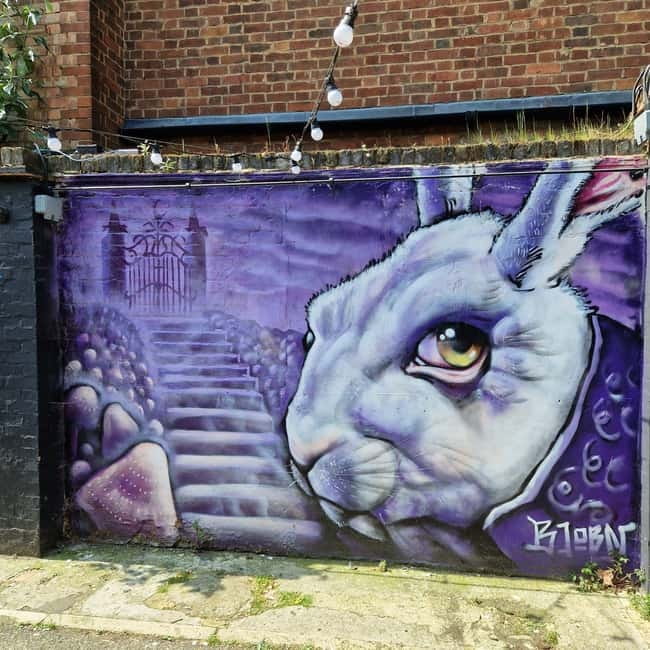 London: East End Instagrammable Street Art & Graffiti Tour - Brick Lane, where the walls keep changing