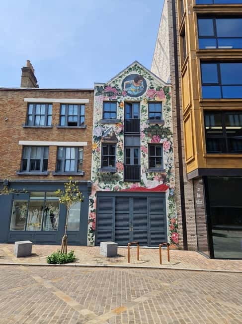London: East End Instagrammable Street Art & Graffiti Tour - Rivington Street and the Banksy stop
