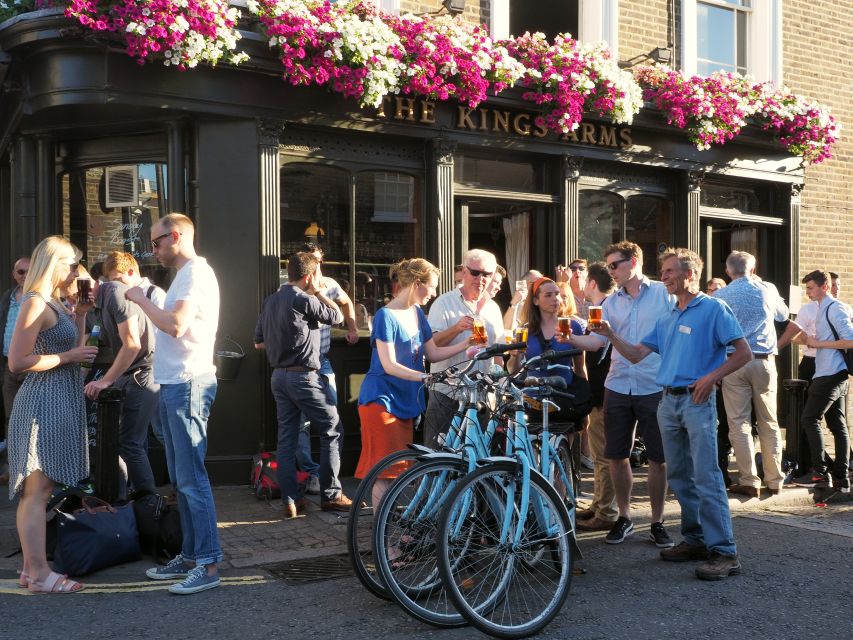 London: East London Town 3.5-Hour Bike Tour - St. Paul’s Cathedral and the City’s tiny churches