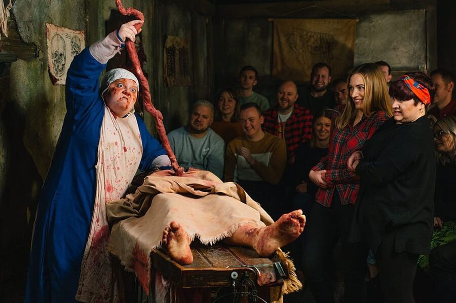 London: Entry Ticket to London Dungeon - How long the visit takes and how the group moves