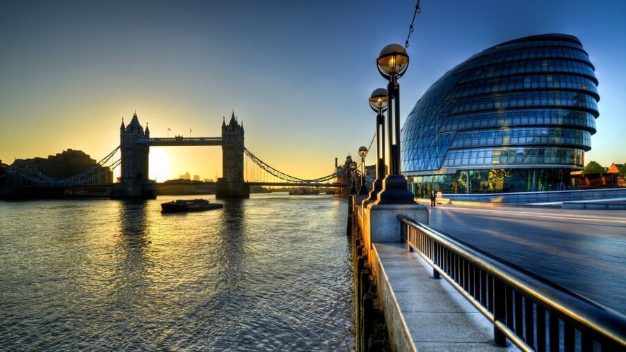 London: Explore The Tower of London & Tower Bridge! - Parliament Square and Westminster Abbey