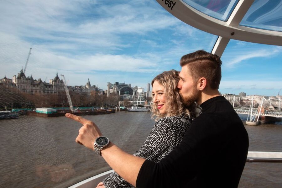 London Eye Private Capsule Experience for Couples or Groups - A private capsule above the River Thames