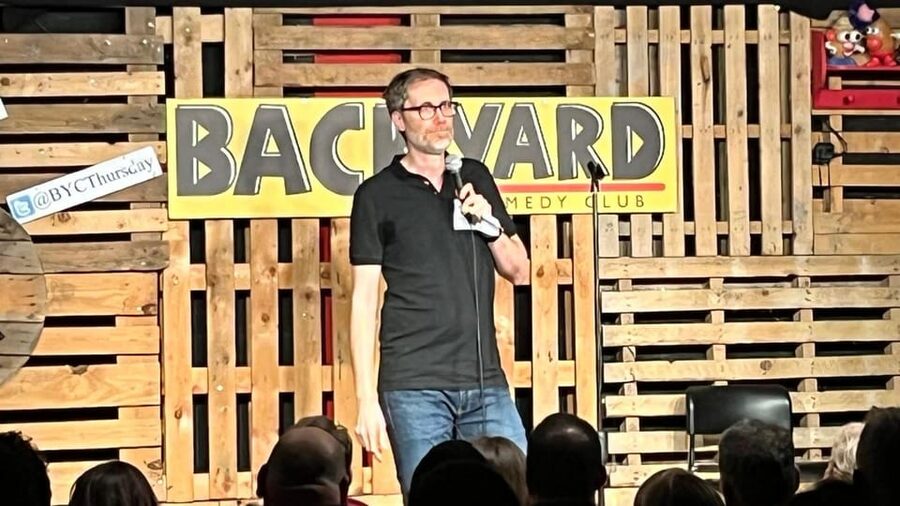 London: Friday Night at The Backyard Comedy Club - Why Friday night works so well in Bethnal Green