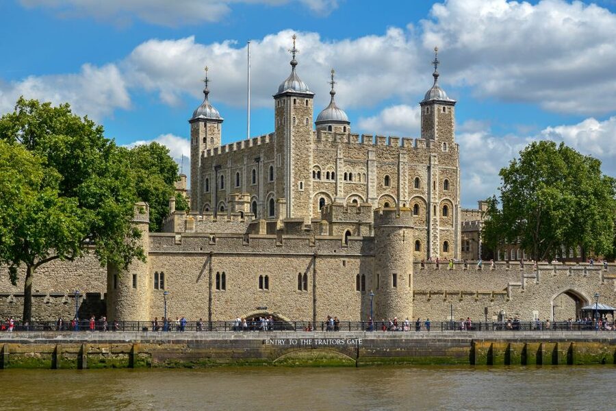 London: Full-Day London Bus Tour - Starting early on Buckingham Palace Road