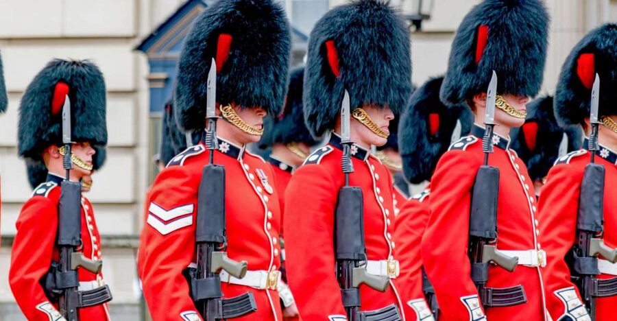 London: Full-Day Sightseeing Bus Tour with River Cruise - The River Thames ride and the view from the water