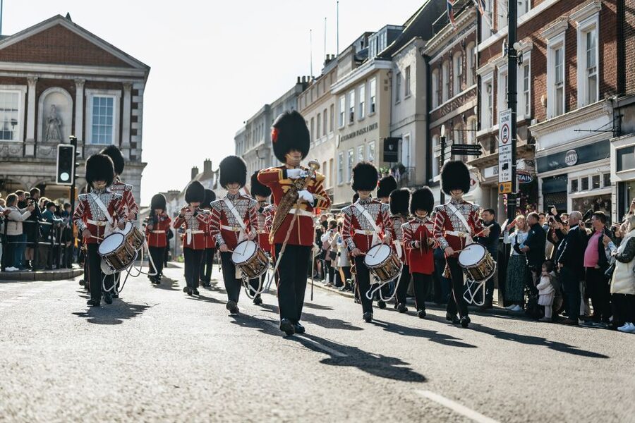 London: Full-Day Windsor, Stonehenge, and Oxford Tour - What the coach ride adds, and what it costs