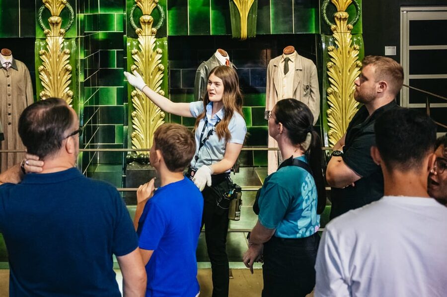 London: Fully-Guided Making of Harry Potter Tour - Who will enjoy this most