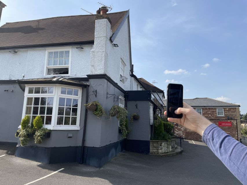 London: George Michael Tour by Black Taxi - The black taxi and four-hour timing