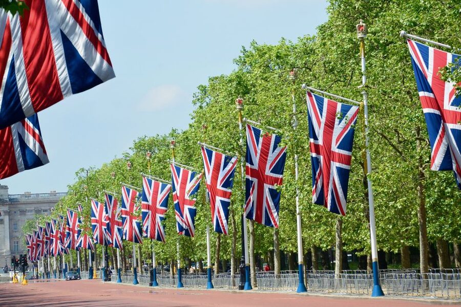 London: German-Speaking Guided Tour of Westminster - Clarence House and St. James’ Palace