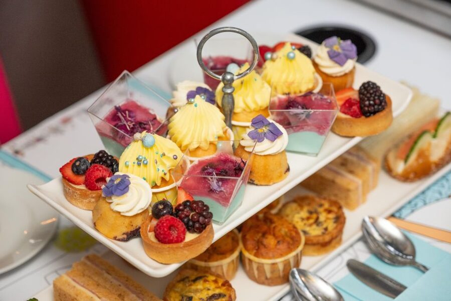 London: Gin and Afternoon Tea Bus Tour with Audio Guide - Marble Arch and the wider central London route
