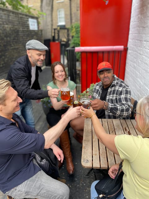 London: Great British Pubs Walking Tour - Belgravia’s grand streets and tucked-away lanes