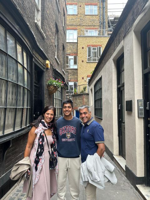 London: Guided Harry Potter Tour - Starting outside the Palace Theatre