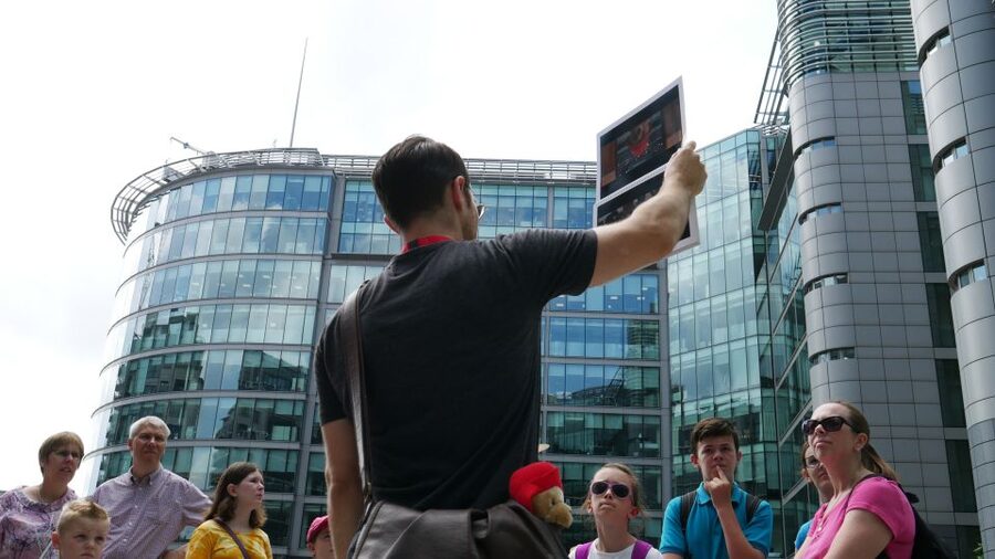 London: Guided Paddington Walking Tour - How the movie explanations add value