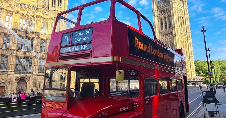 London: Guided Sightseeing Tour on a Vintage Open-Top Bus - Why the vintage bus makes this tour different