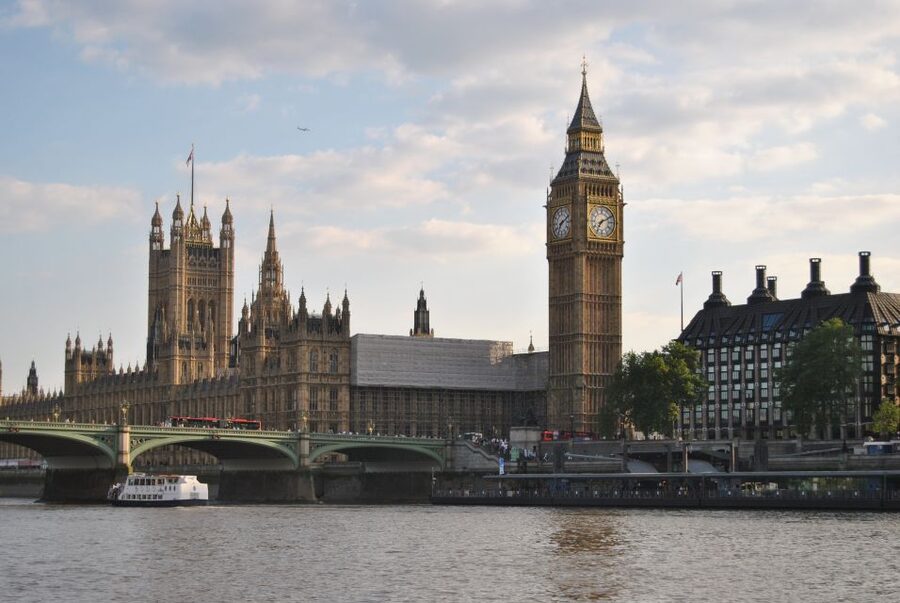 London Half-Day Private Chauffeur Driven Tour - Trafalgar Square, Nelson’s Column, and the National Gallery