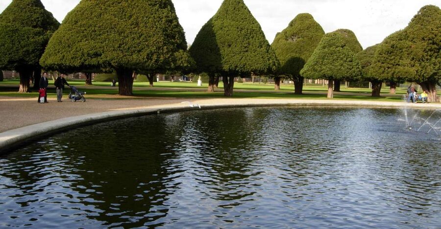 London: Hampton Court Private Guided Tour - Hampton Court, where Tudor power meets baroque taste