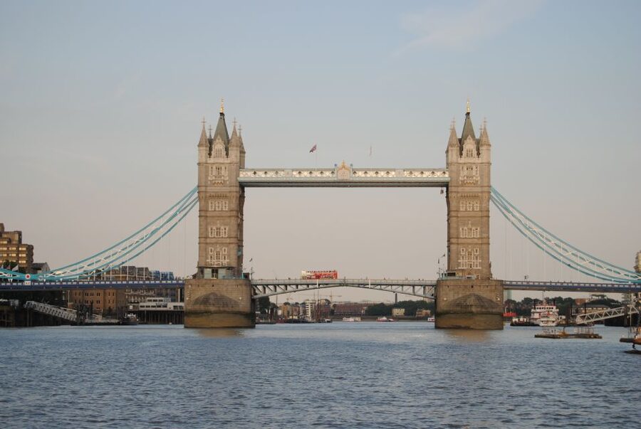 London: Harry Potter 3-Hour Private Walking Tour - The Leaky Cauldron and Diagon Alley