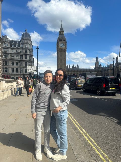 London: Harry Potter Black Cab Tour with Hotel Pick Up - St Paul’s Cathedral and the Millennium Bridge