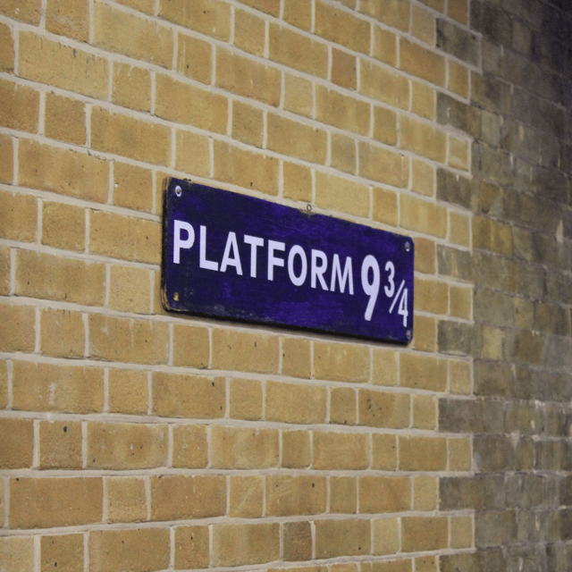 London: Harry Potter Movie Location Tour with an APP - Trafalgar Square and Harry Potter’s London on foot