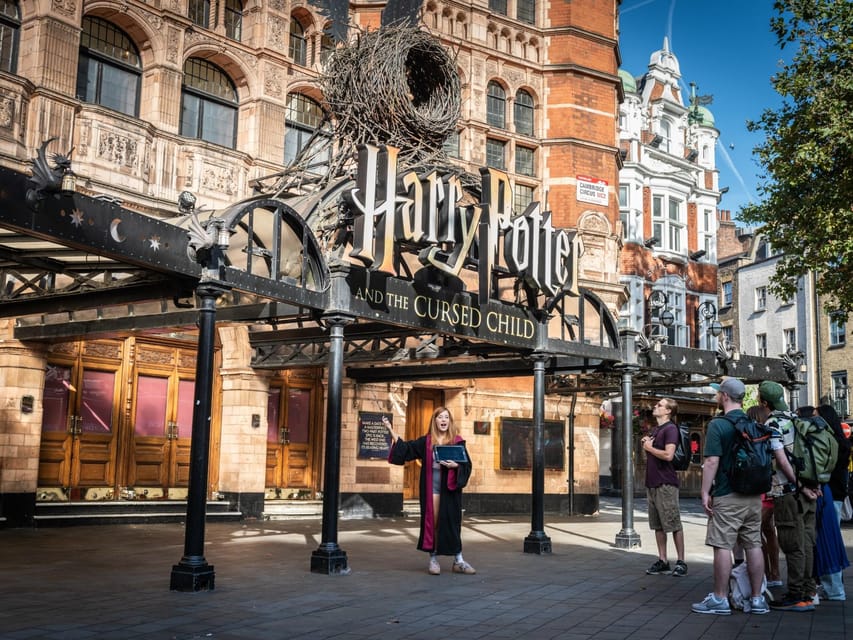 London: Harry Potter Tour and London Bridge Tombs Experience - How the small group affects the day