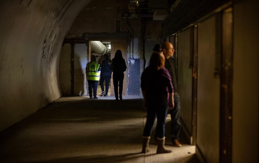London: Hidden Tube Tour of Holborn's Secret Platforms - The Aldwych branch and its two silent platforms