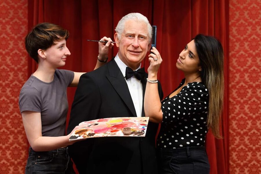 London: Hop-on Hop-off Bus Tour and Madame Tussauds Ticket - Madame Tussauds: the fixed-time centerpiece