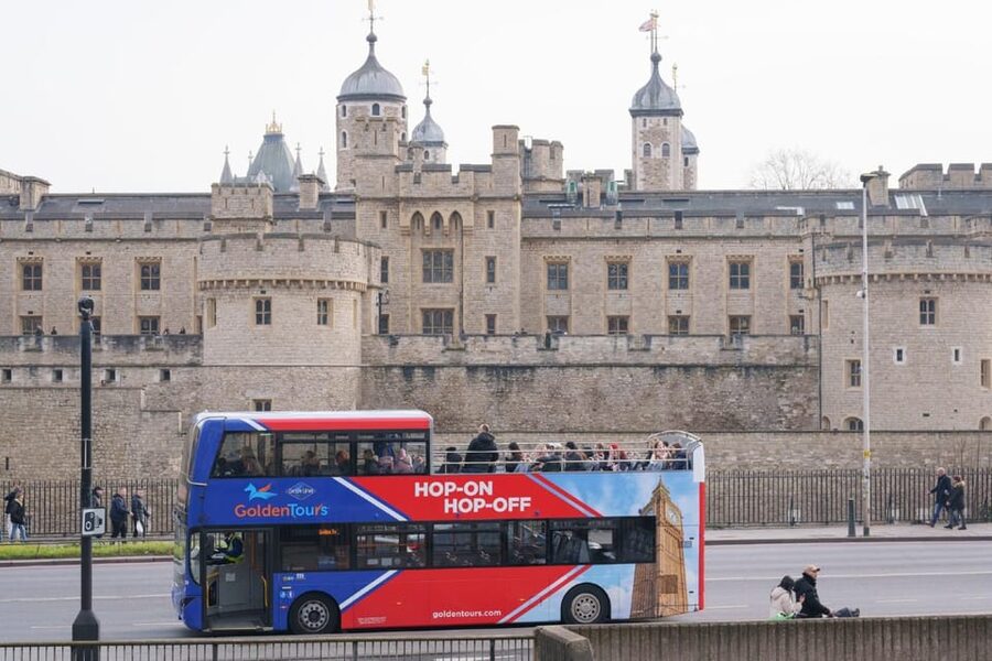 London: Hop-on Hop-off Bus Tour and Madame Tussauds Ticket - Choosing one day, 24 hours, or 48 hours