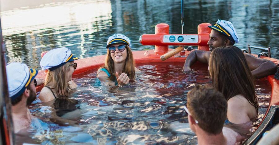 London: Hot Tub Boat Guided Historical Docklands Cruise - Is $60 a fair price?