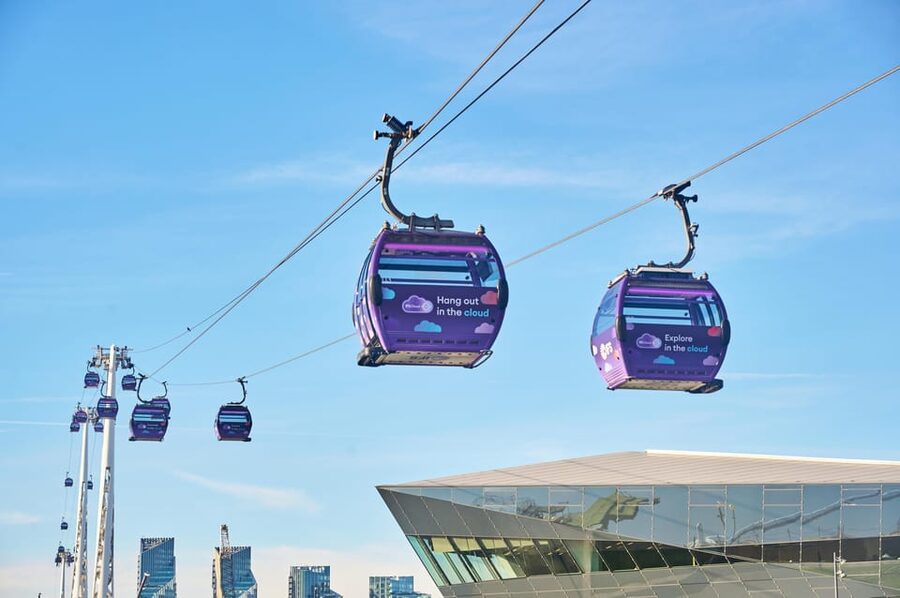 London: IFS Cloud Cable Car - The ride across the Thames