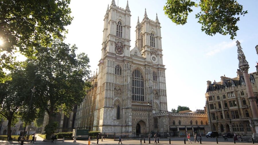 London In One Day Private tour with separate Tour Guide - The Tower of London and the Crown Jewels