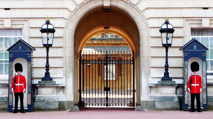 London In One Day Private tour with separate Tour Guide - Who will get the most from this London day
