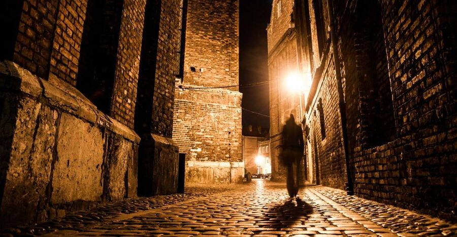 London: Jack The Ripper and Sherlock Holmes Bus Tour - From Victoria Coach Station into darker London