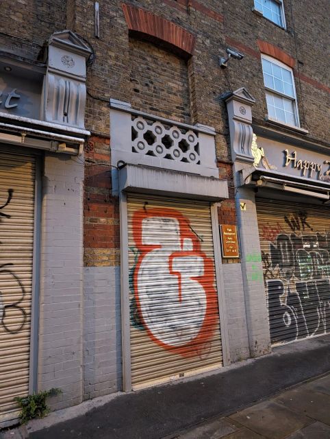 London: Jack the Ripper Tour in Spanish - Mitre Square as the central stop