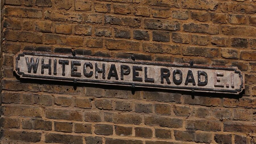 London: Jack the Ripper tour in Spanish (RLA Winner) - Mitre Square Garden, a key crime scene