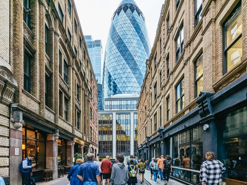 London: Jack the Ripper Walking Tour - Ripper Vision Tours - Choosing the right time, clothing, and group position