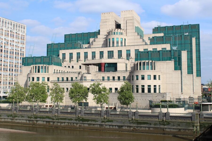 London: James Bond Filming Locations Bus Tour - MI6 headquarters and the real spy connection