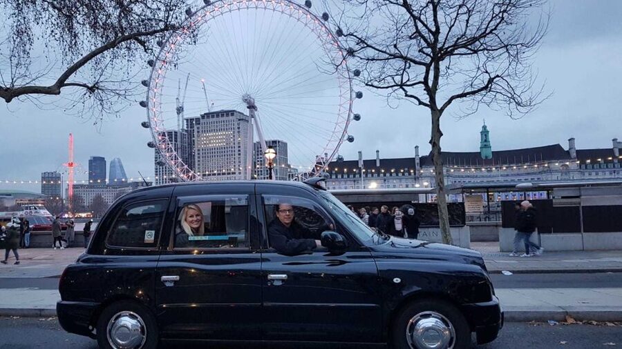 London: James Bond Shooting Locations Tour by Black Taxi - Key points of the Bond taxi tour